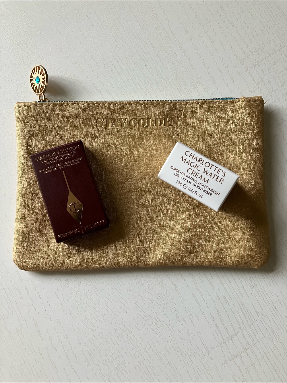 Charlotte Tilbury - Charlotte’s Magic Cream Sample/Lipstick+ Ipsy Bag